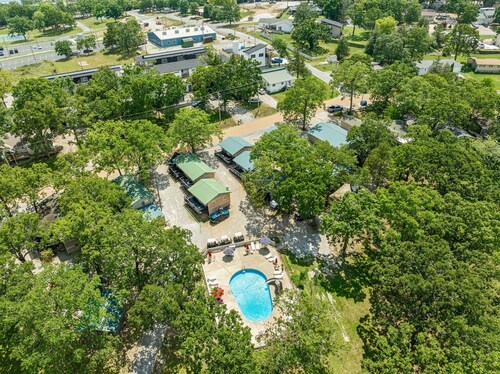 Lakefront 5BR Cabin w/ Pool + Swim & Boat dock