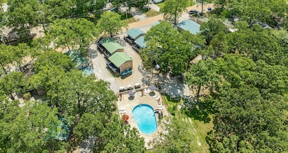 Lakefront 4BR Cabin w/ Pool + Swim & Boat dock