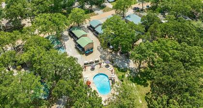 Lakefront 3BR Cabin w/ Pool + Swim & Boat dock