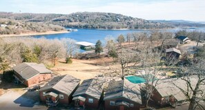Exterior - 2BR Waterfront Duplex Cabin w/ Pool + Swim & Boat dock (Branson)