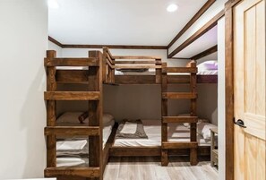 8 habitaciones, escritorio, cuna de viaje y wifi gratis 