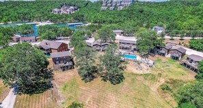 Exterior - 1BR Waterfront Cabin w/ Pool + Swim & Boat dock (Branson)