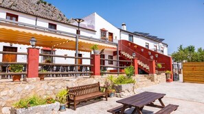 Outdoor dining - Cortijo Rural Fuente Marchal Montejaque by Ruralidays (Málaga)