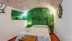 4 habitaciones, tabla de planchar con plancha y wifi 