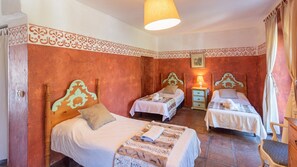 11 bedrooms, travel crib, WiFi