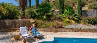 Valley View El Chorro by Ruralidays