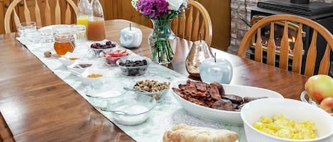 Petit déjeuner buffet (28.25 CAD par personne)