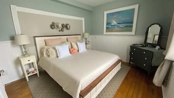 Chambre Deluxe, 1 trÚs grand lit, salle de bains privée | Literie de qualité supérieure, couette en duvet d'oie