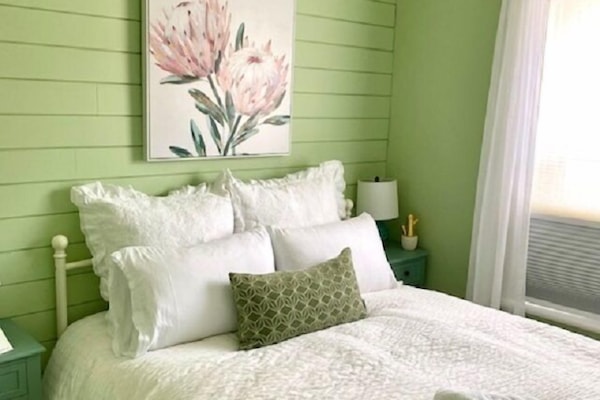Room, 1 Queen Bed, Private Bathroom | Premium bedding, down comforters, Tempur-Pedic beds