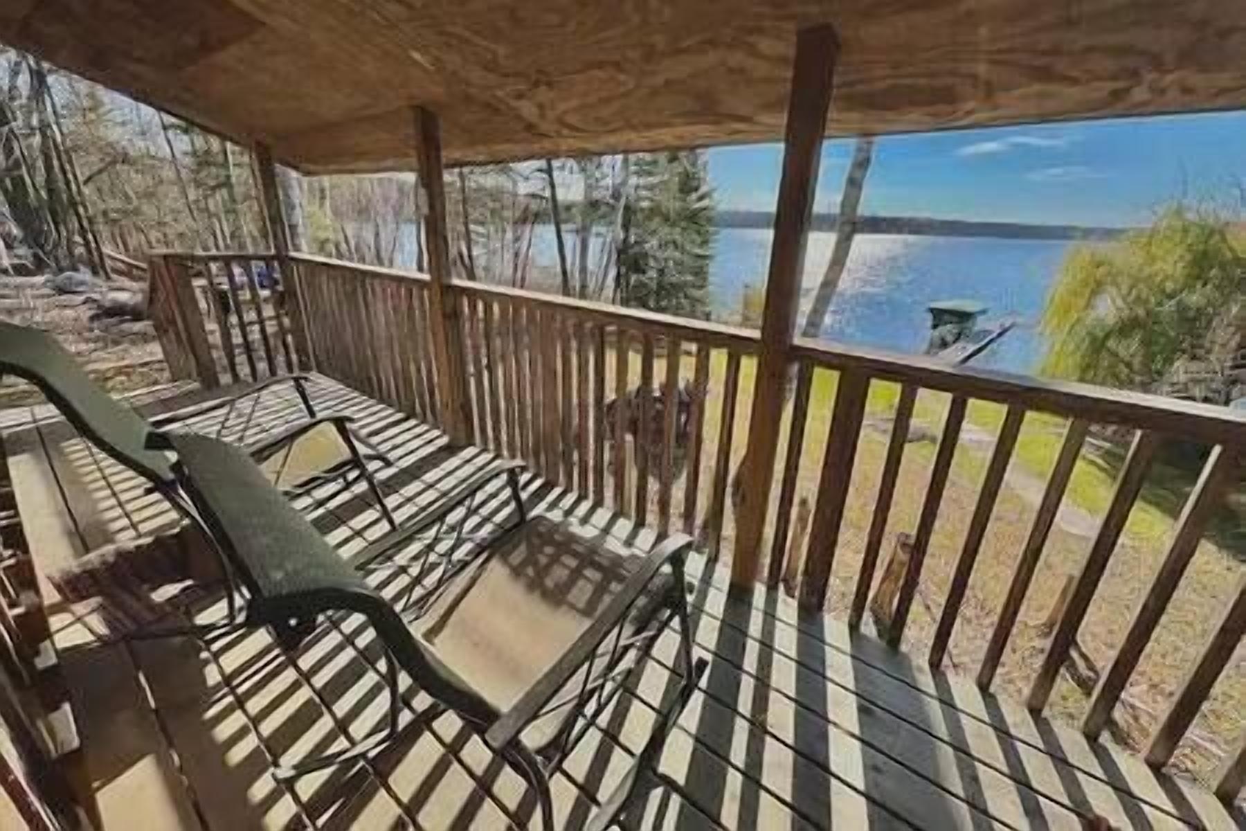 Littlefoot Lodge Little Thunder Lake Getaway!
