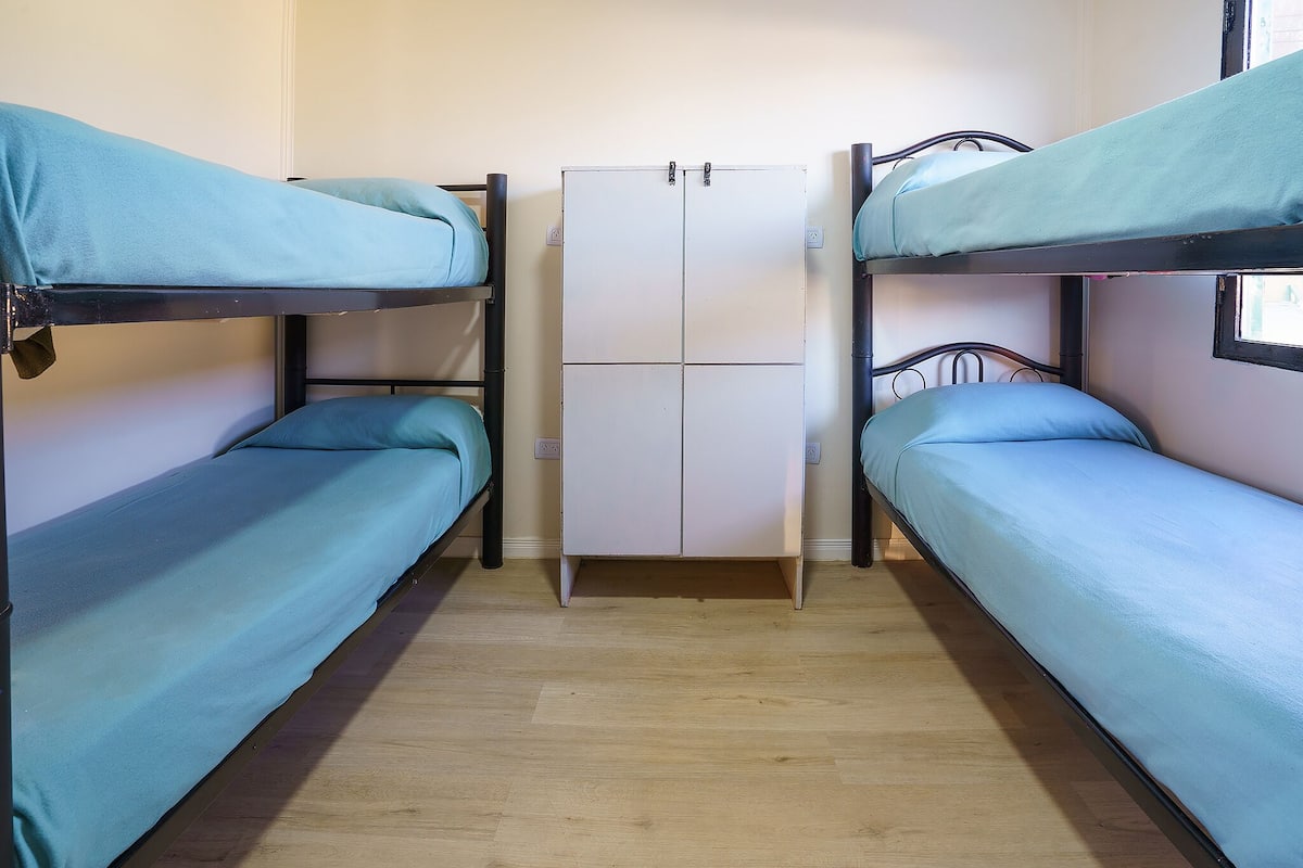 Traditional Shared Dormitory | Iron/ironing board, free WiFi
