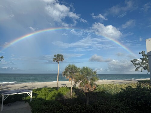 Beachfront Paradise on LBK - Steps to Sugar Sand, Gulf Waves and Magical Sunsets