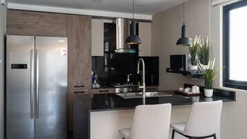 Fridge, microwave, oven, coffee/tea maker