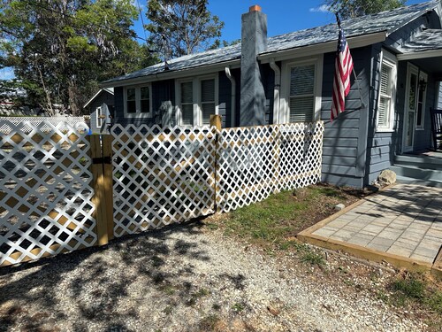 City Cottage- a country cottage in the heart of the city!