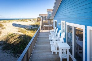 Terrace/patio - Oceanfront Views, Private Beach Access and Hot Tub (Nags Head)