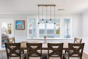 Dining - Newly Renovated! Bayfront Bliss! Water Front Home (Kill Devil Hills)