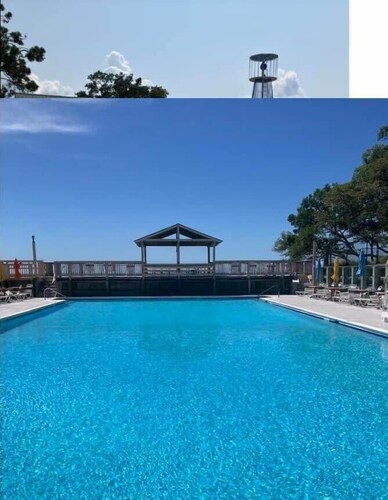 COMPLETELY RENOVATED FOR 2025! Bayfront Bliss!