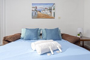 2 bedrooms, desk, iron/ironing board, free WiFi