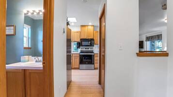 Microwave, toaster, blender
