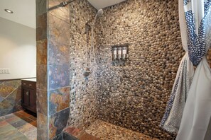 Shower, hair dryer, towels - Farpoint: Heated Infinity Pool, Mountain Views (Santa Rosa)