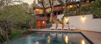 Farpoint: Heated Infinity Pool, Mountain Views