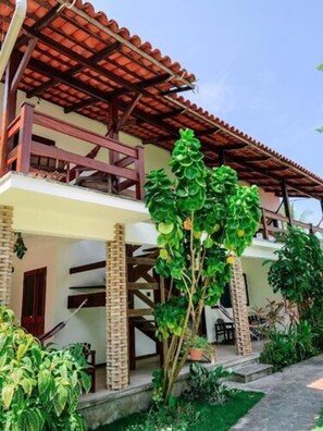 Quarto Quádruplo com Vista Lateral do Mar | View from room - Pousada Chez Max (Cairu)