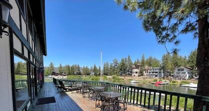 Beautifully Upgraded 2BR/3B Lakeside Big Bear Gem & 10 minutes from Ski Resort