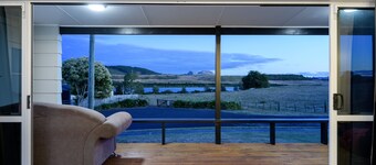 LAKE VIEW RETREAT - Relax, Unwind, & Make Memories