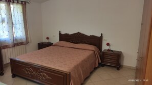 2 bedrooms, free WiFi, bed sheets - 2.5 km from the sea of Levanto, on the first hill, in a green and quiet location (levanto)