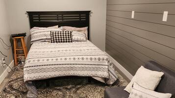 6 bedrooms, bed sheets