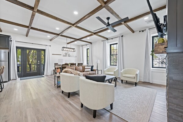 Téléviseur connecté, foyer