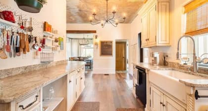 130 Yr Old Whimsical Gem On 1.3 River Front Acres