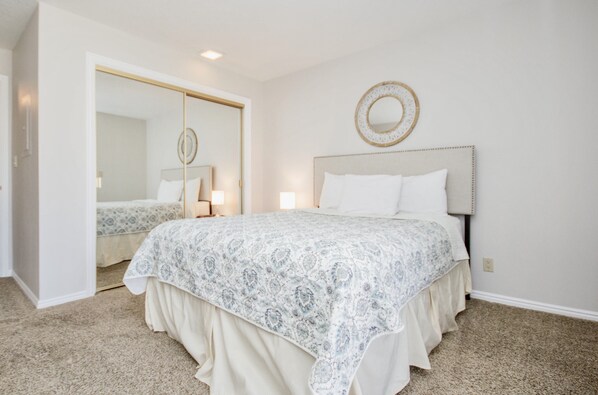 1 室のベッドルーム、WiFi (無料)、ベッドシーツ