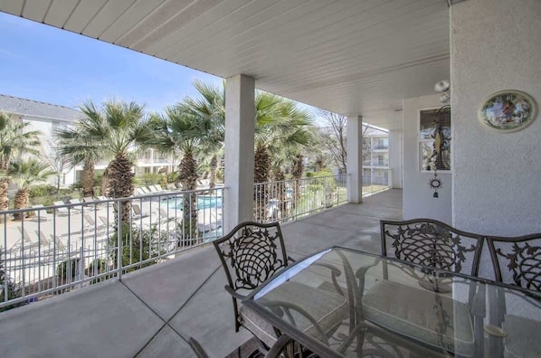 Outdoor dining - Las Palmas Resort #1906 | All-Inclusive Amenities (Saint George)