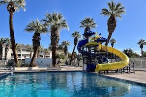 Inomhuspool och uppvärmd pool