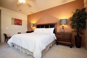 3 bedrooms, iron/ironing board, travel crib, WiFi (free) - Las Palmas Resort #1907 | All-Inclusive Amenities (Saint George)