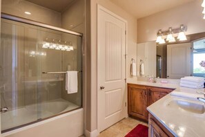 Combined shower/bathtub, hair dryer, towels - Las Palmas Resort #2107 | All-Inclusive Amenities (Saint George)