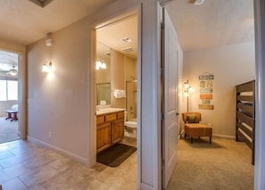 Combined shower/bathtub, hair dryer, towels, shampoo