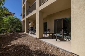 Terrace/patio - Estancia Pool Resort #W105 | Poolside View (Saint George)