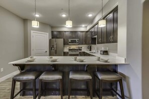 Coffee/tea maker, fridge, microwave, oven - Estancia Pool Resort #W104 | Poolside View (Saint George)