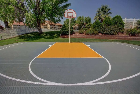 Sport court - Sports Village Resort #G8 | All Amenities Included (Saint George)