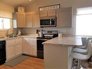 Coffee/tea maker, fridge, microwave, oven - Sports Village Resort #H9 | All Amenities Included (Saint George)
