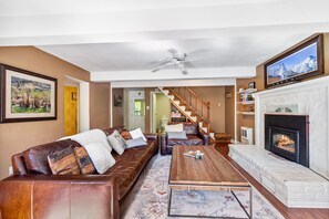 Fernseher, Kamin, Videospiele