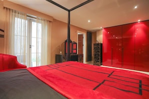 2 quartos, ferros/tábuas de passar roupa, Wi-Fi, roupa de cama