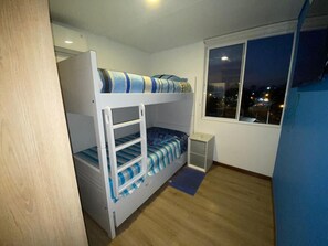 2 chambres, Wi-Fi, draps fournis