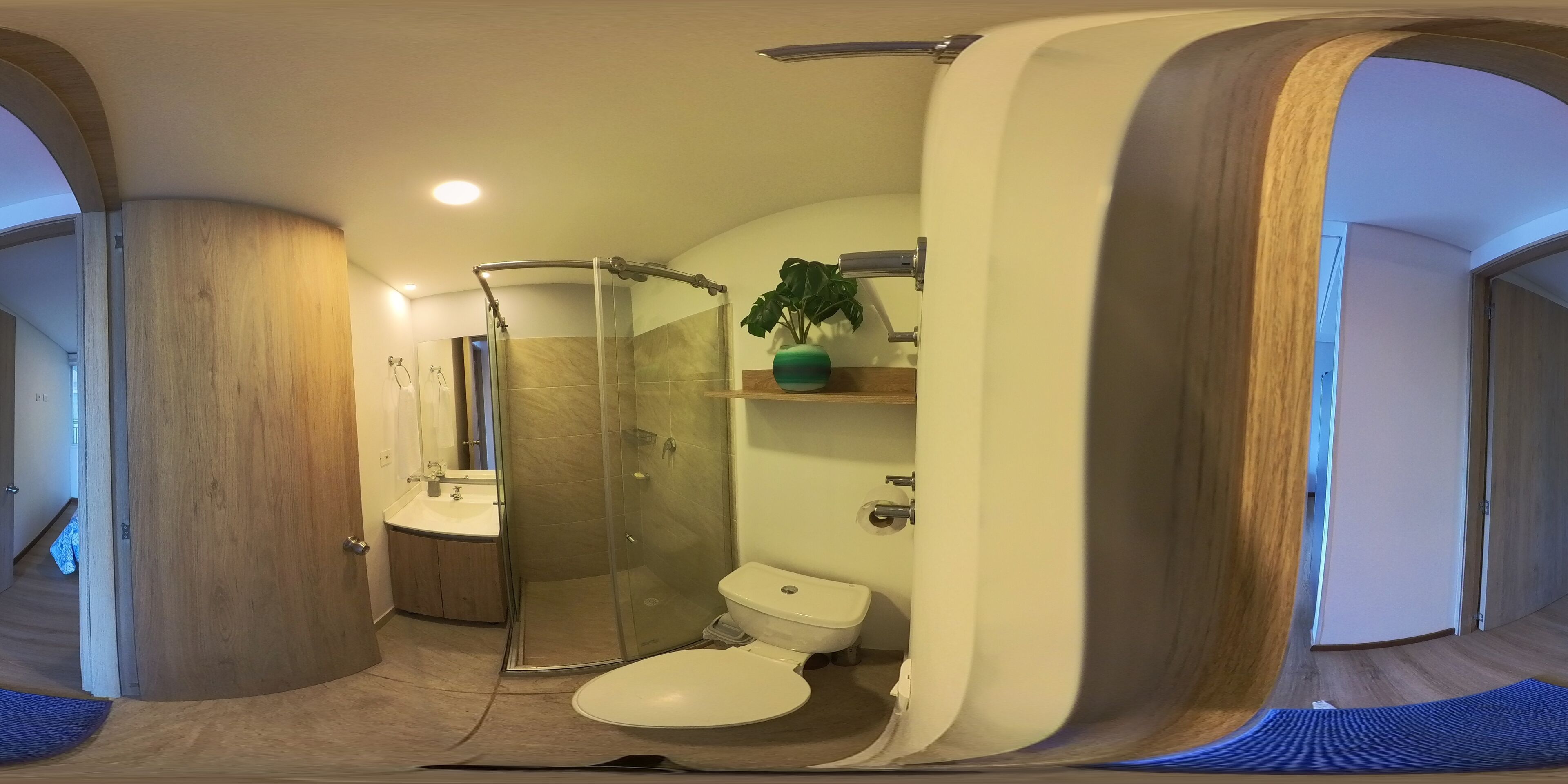 Dusch, handdukar, tvål och schampo