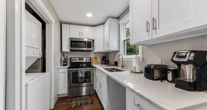 Carriage House Retreat in the Heart of Hyannis!