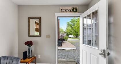 Carriage House Retreat in the Heart of Hyannis!