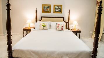 5 Schlafzimmer, Bügeleisen/Bügelbrett, kostenloses WLAN, Bettwäsche