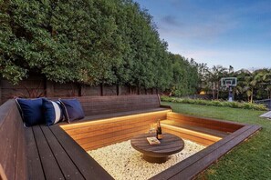 Property grounds - Luxury Retreat with Bay Views (Mount Martha)